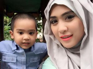 2 Bulan di Pesantren, Anak Sulung April Jasmine Makin Pintar 2 Bulan di Pesantren, Anak Sulung April Jasmine Makin Pintar