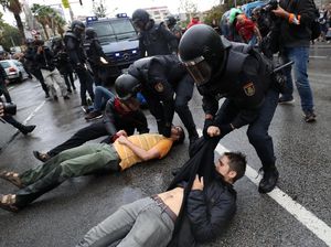 Guardiola Kecam Aksi Kekerasan Polisi Spanyol di Referendum Catalunya