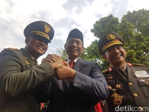 Salam Komando Panglima-Kapolri-Wiranto Usai Bicara Polemik Senjata