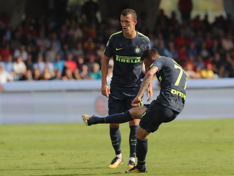 Sepasang Gol Brozovic Menangkan Inter Atas Benevento