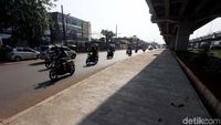 Pedestrian di Kolong Jembatan Tol Becakayu Mulai Terlihat