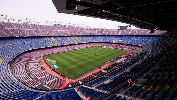 Tentang Camp Nou yang Kosong Malam Tadi