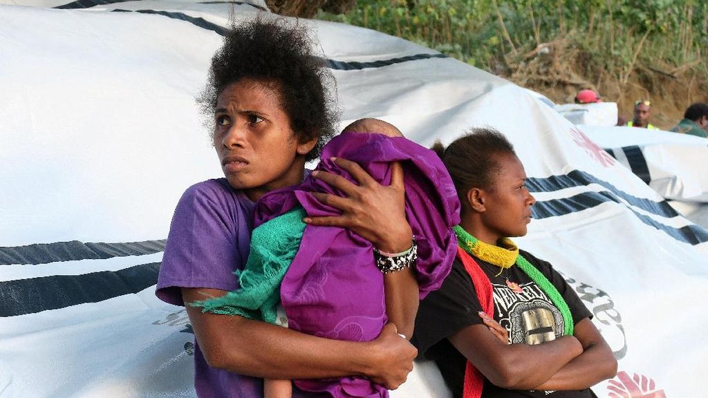 Gunung Manaro Voui Meletus, Warga Vanuatu Dievakuasi