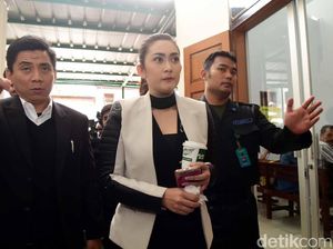 Nafa Urbach dan Zack Lee Sudah Bahas Soal Hak Asuh dan Gono-gini Nafa Urbach dan Zack Lee Sudah Bahas Soal Hak Asuh dan Gono-gini