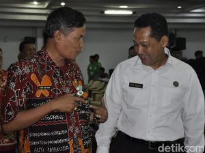 Kampanye Anti-Narkoba Melalui Batik Brebesan
