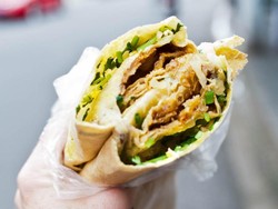 Jual Pancake Goreng di Kaki Lima, Penjual Ini Raih Keuntungan Rp 200 Juta Per Bulan!