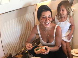 Ingin Punya Tubuh Sehat Seperti Kardashian Bersaudara? Intip Pola Makannya Ingin Punya Tubuh Sehat Seperti Kardashian Bersaudara? Intip Pola Makannya