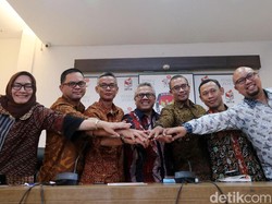 Beda Nasib 2 Sekawan Eks KPU: Evi Kembali, Wahyu Divonis Bui