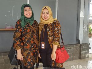 Orang Kantoran Ramai-ramai Pakai Batik: Fashionable dan Bangga
