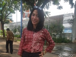 Antusiasme Warga Peringati Hari Batik Nasional