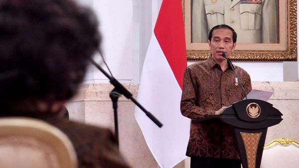 Foto: Jokowi Sang Panglima Tertinggi AD, AL dan AU