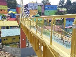 Nasib Jembatan Kaca Pertama Indonesia di Jodipan Malang yang Kini Retak
