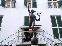 Siapa Dewa Yunani yang Memiliki Sandal Bersayap? Ini Jawabannya