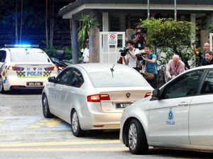 Berompi Antipeluru, Siti Aisyah Disidang Atas Pembunuhan Kim Jong-Nam Berompi Antipeluru, Siti Aisyah Disidang Atas Pembunuhan Kim Jong-Nam