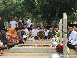 Ziarah ke TMP Kalibata, Mensos Ajak 50 Penghafal Alquran