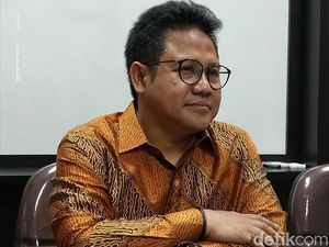 Khofifah Daftar Cagub Jatim ke PD, Cak Imin: Jokowi yang Menilai