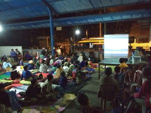 Saat Wayang Ceng Blong Hibur Para Pengungsi Gunung Agung