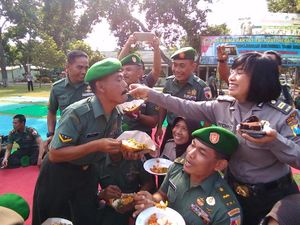 Potret Keakraban TNI-Polri di Kediri