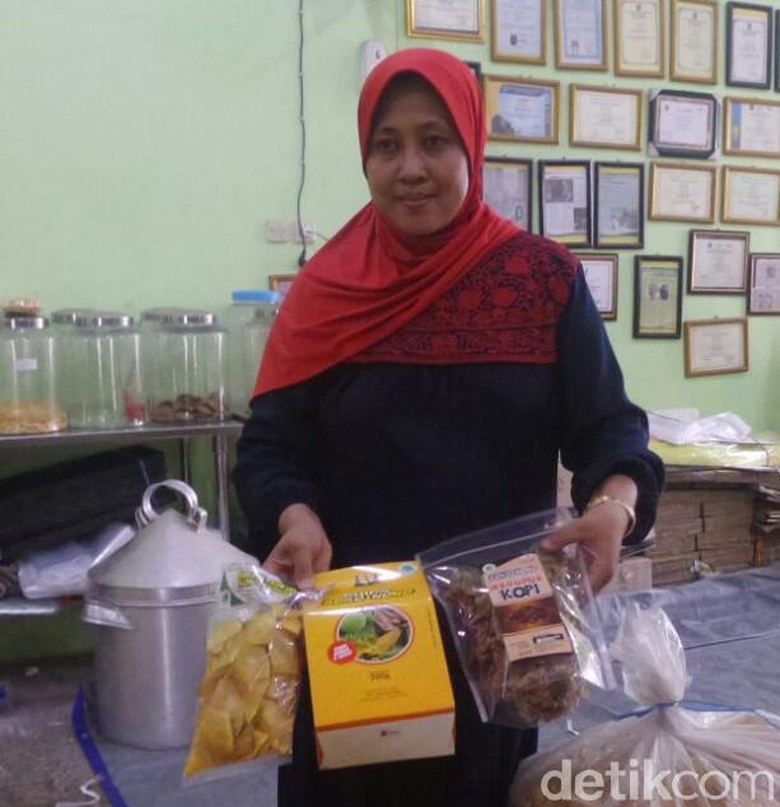 Ini Lho Krupuk Berbahan Dasar Kopi Warga Lamongan, Penasaran?