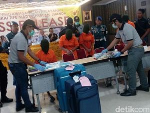 Bawa Sabu, Empat Penumpang Pesawat di Juanda Diamankan Bawa Sabu, Empat Penumpang Pesawat di Juanda Diamankan