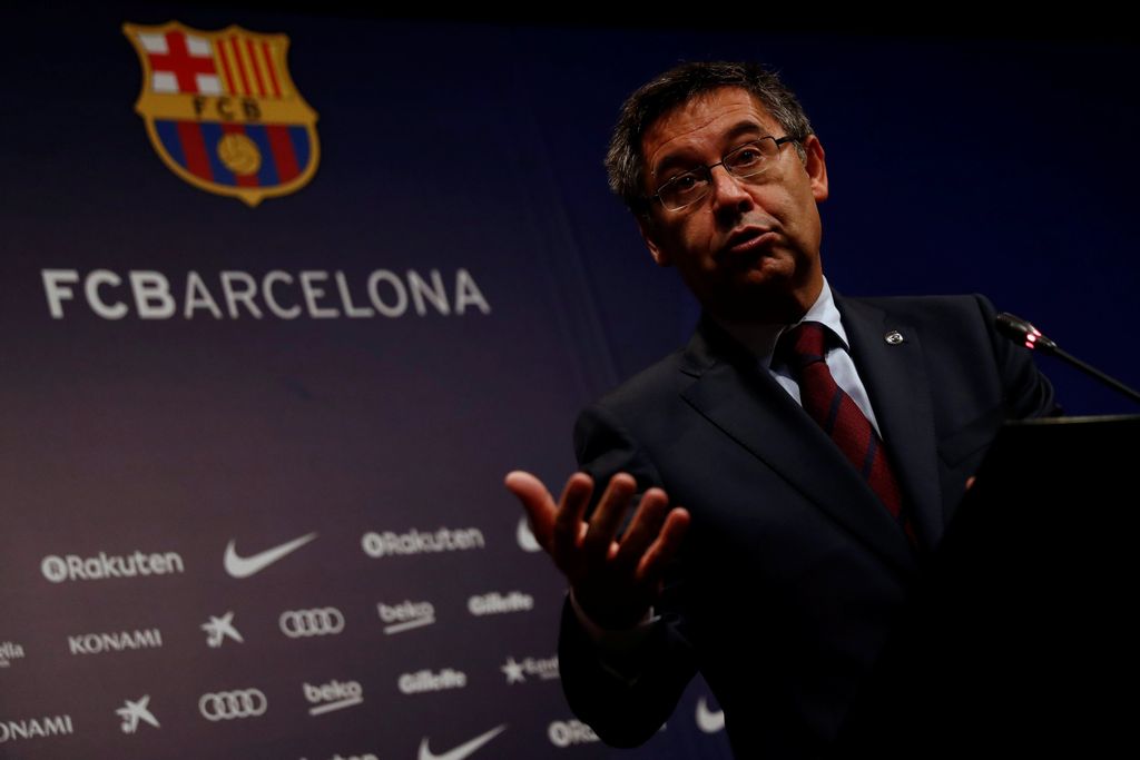 Barcelona President Josep Maria Bartomeu attends a news conference at Camp Nou stadium in Barcelona, Spain October 2, 2017. REUTERS/Juan Medina