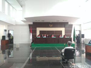 Hadapi Sidang Tuntutan, Buni Yani Mengaku Kurang Sehat