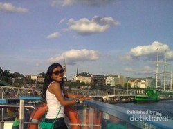 Yuk, Lihat Kota Pelabuhan Hamburg yang Super Sibuk