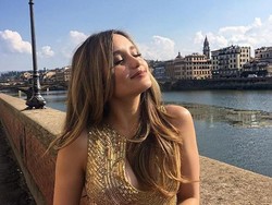 Intip Cinta Laura Syuting Film Hollywood Crazy for the Boys