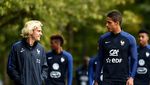 Aksi Griezmann di Sesi Latihan Timnas Prancis