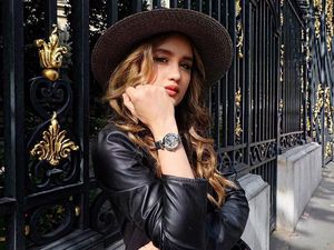 Bibir Seksi! Pesona Cinta Laura