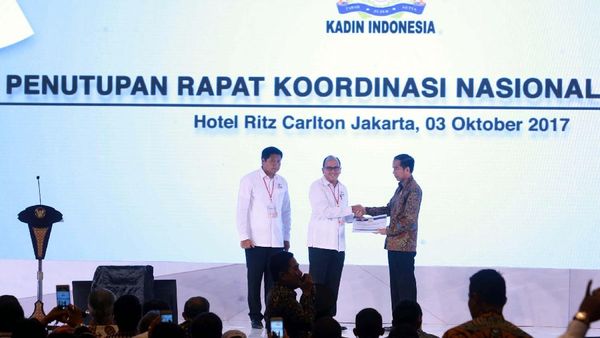 Jokowi Tutup Rakornas Kadin 2017