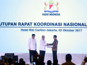 Jokowi Tutup Rakornas Kadin 2017