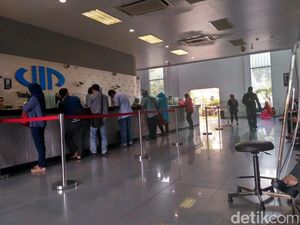 Saat Money Changer Diserbu Masyarakat