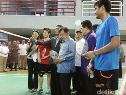 Kunjungi Pelatnas Cipayung, JK Harap Bulu Tangkis Makin Berprestasi