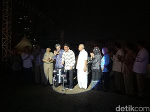 Resmikan Patung Menembus Batas, Djarot Ajak Warga Tebar Perdamaian Resmikan Patung Menembus Batas, Djarot Ajak Warga Tebar Perdamaian