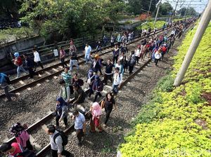 Berdampak Hingga Jauh Ketika KRL Anjlok di Manggarai