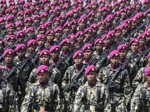 Kerennya Aksi Prajurit dan Alutsista di Geladi Bersih HUT TNI ke-72