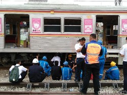 Roda Kereta Galau Penyebab KRL Anjlok di Manggarai