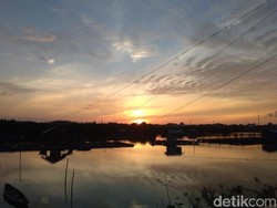 Sunset Romantis di Waduk Pusong Aceh