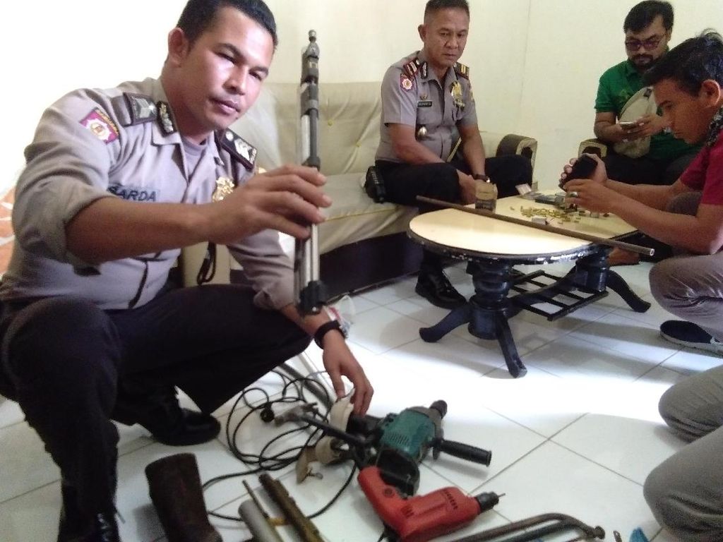 Polisi Temukan Sabu di Pabrik Senjata Ilegal Lhokseumawe Polisi Temukan Sabu di Pabrik Senjata Ilegal Lhokseumawe