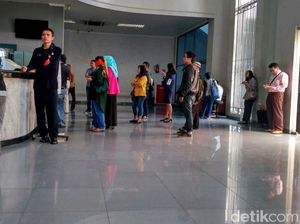 Money Changer Diserbu Ratusan Orang Baru Terjadi Hari Ini