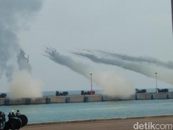 Geladi Bersih HUT TNI Ke-72 Libatkan F-16, Tank, dan Heli