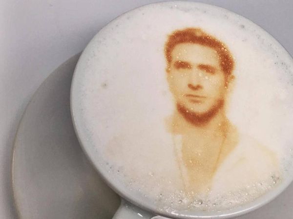Keren! Ini 12 Wajah Selebriti Dunia Dalam Latte Art yang Artistik