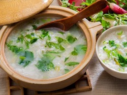 Tahanan di Inggris Dilarang Makan Bubur Demi Alasan Keamanan