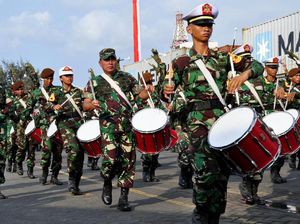 Gladi HUT ke-72 TNI, Pangkostrad Unjuk Gigi Bermain Genderang