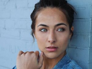 Matanya Tidak Biasa, Gadis Cantik Ini Sihir Netizen