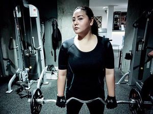 Ciat! Audy Uwais Tendang Bobot Berlebih dengan Nge-Gym