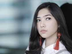 Sebenarnya Siapa yang Buat Isyana Sarasvati Terpesona?