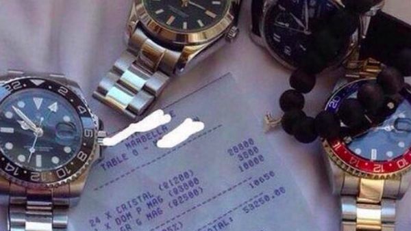 Gaya Selangit Para Remaja Pamer Harta di Medsos