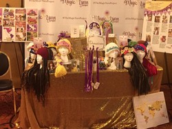 Rambut Palsu yang Indah Ini untuk Pasien Kanker Anak